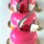 Entremets cupidon Coco, Combava, Fraise