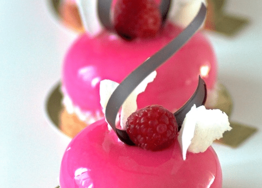 Entremets cupidon Coco, Combava, Fraise