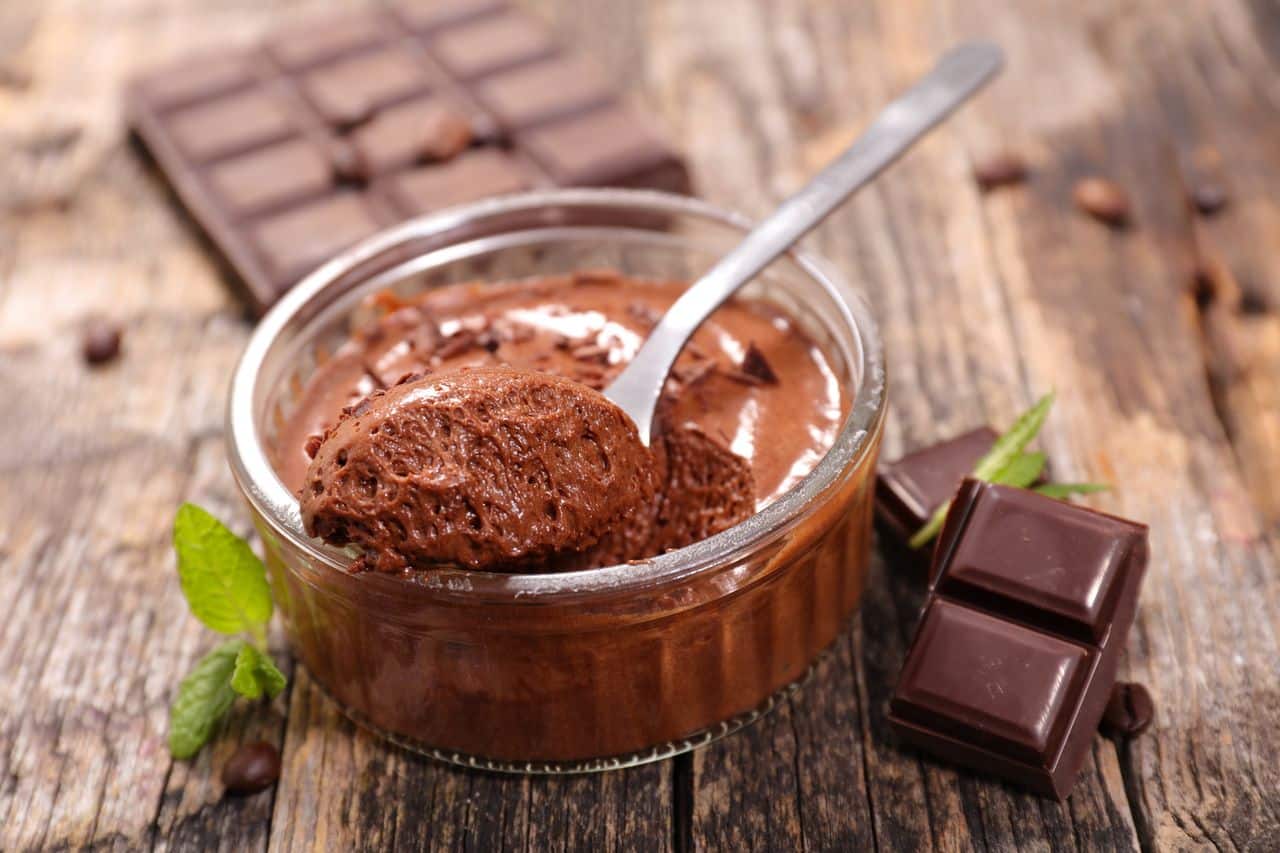 Découvrez la recette parfaite de mousse au chocolat pour épater vos convives
